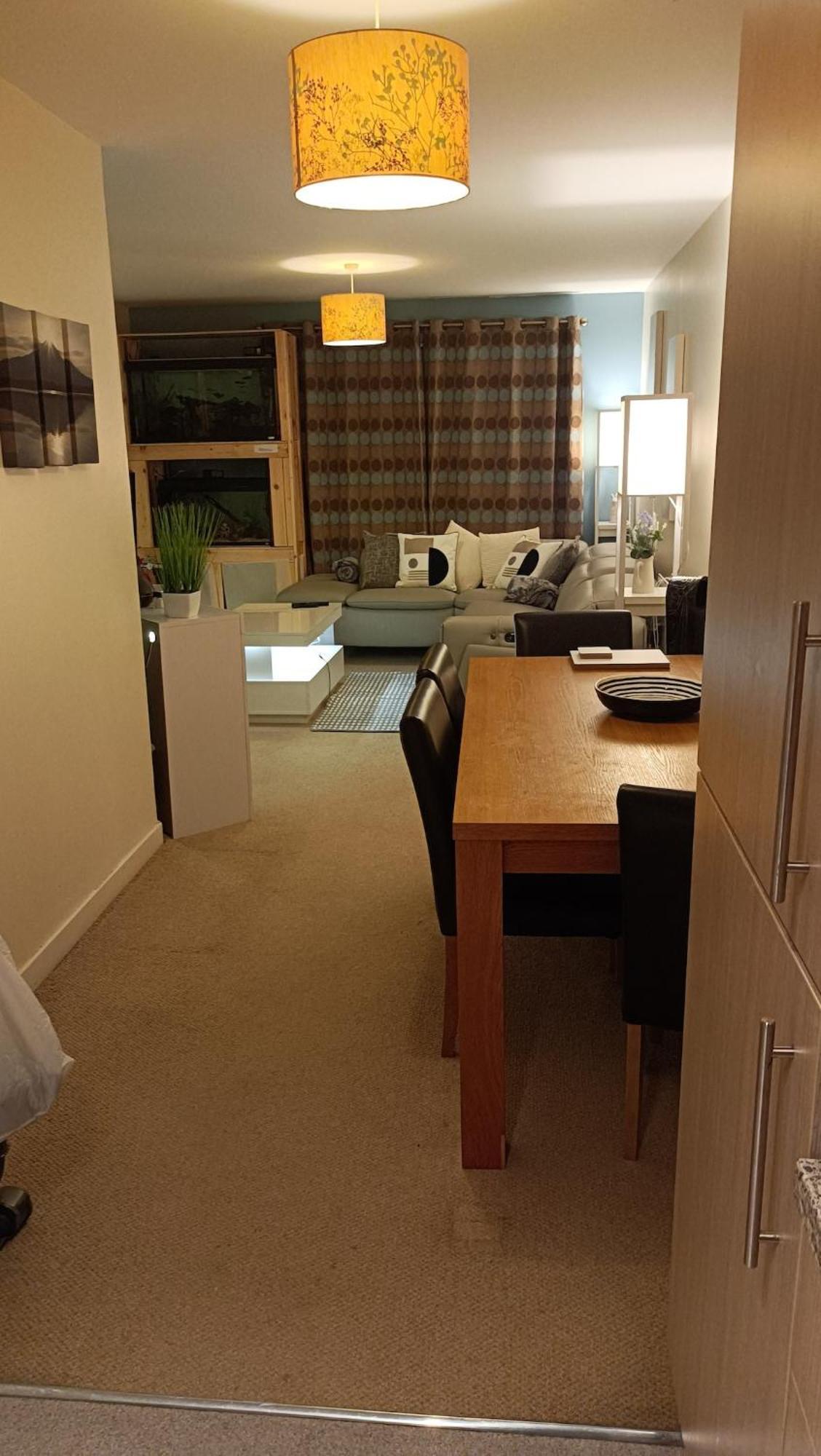 Spacious Flat With Free Allocated Parking *
